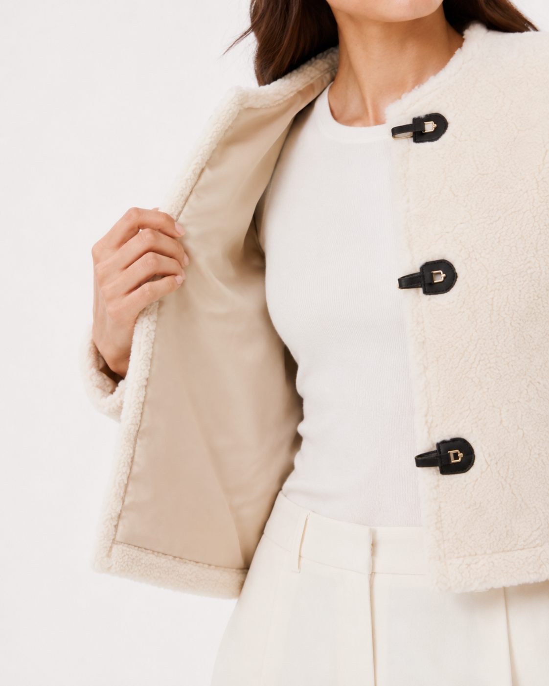 Toggle-Fastening Short Jacket
