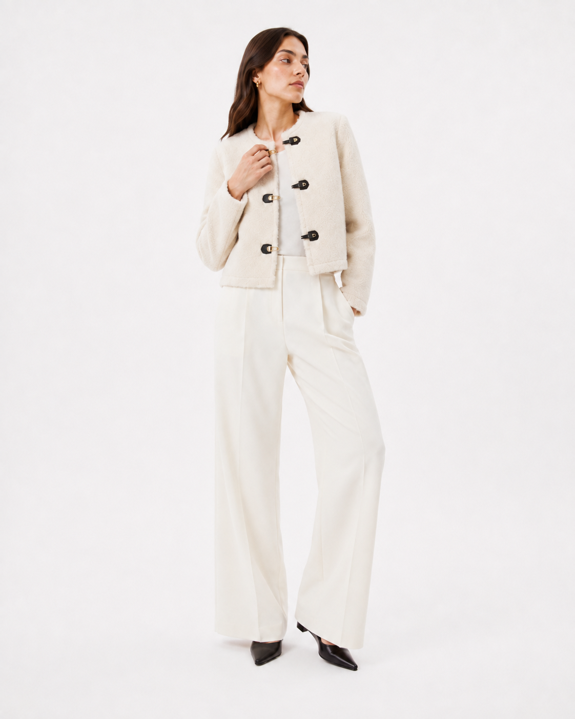 Toggle-Fastening Short Jacket