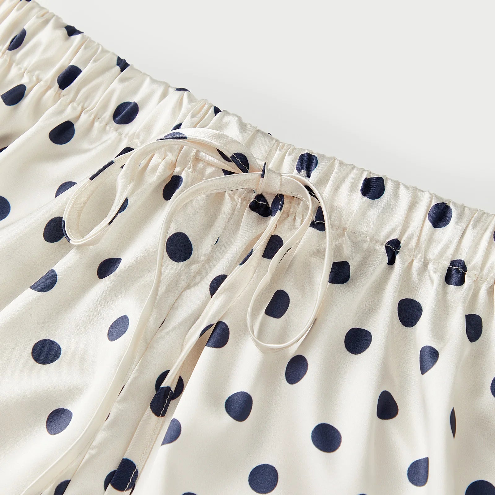 Satin-Finish Long Pyjama Set with Structured Piping