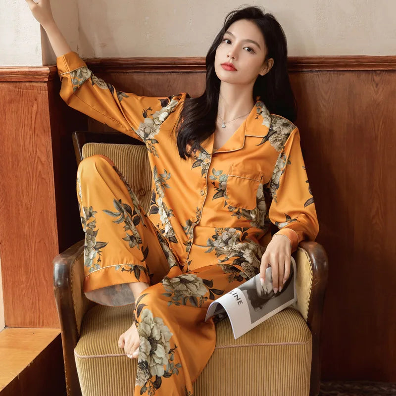 Satin-Finish Long-Sleeved Pyjama Set with Fine Piping