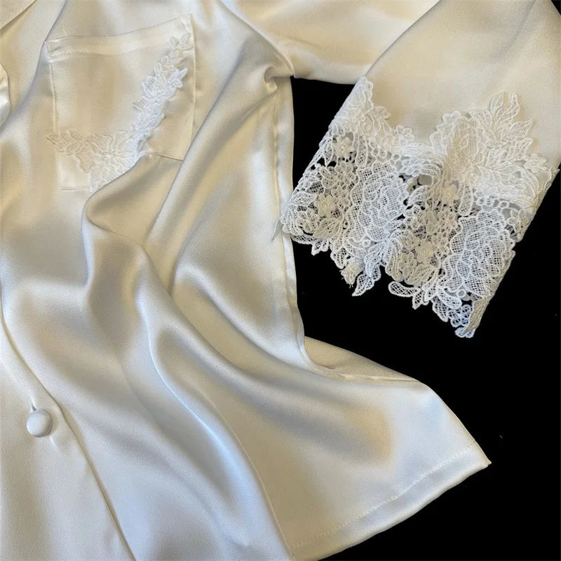 Satin-Finish Short Pyjama Set with Exquisite Scalloped Lace