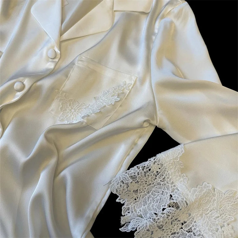 Satin-Finish Short Pyjama Set with Exquisite Scalloped Lace