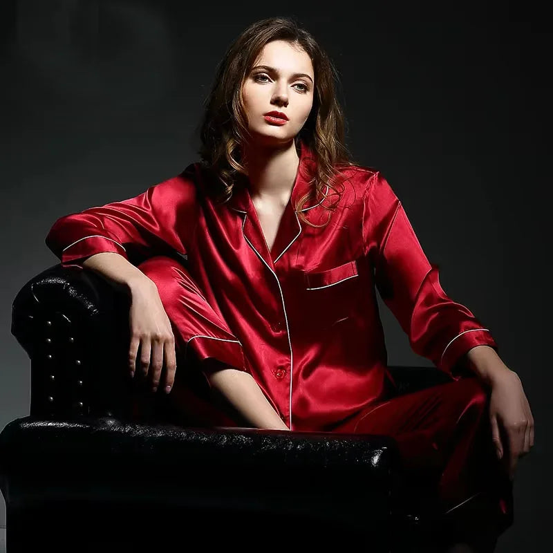Satin-Finish Tailored Pyjama Set with Contrast Trim