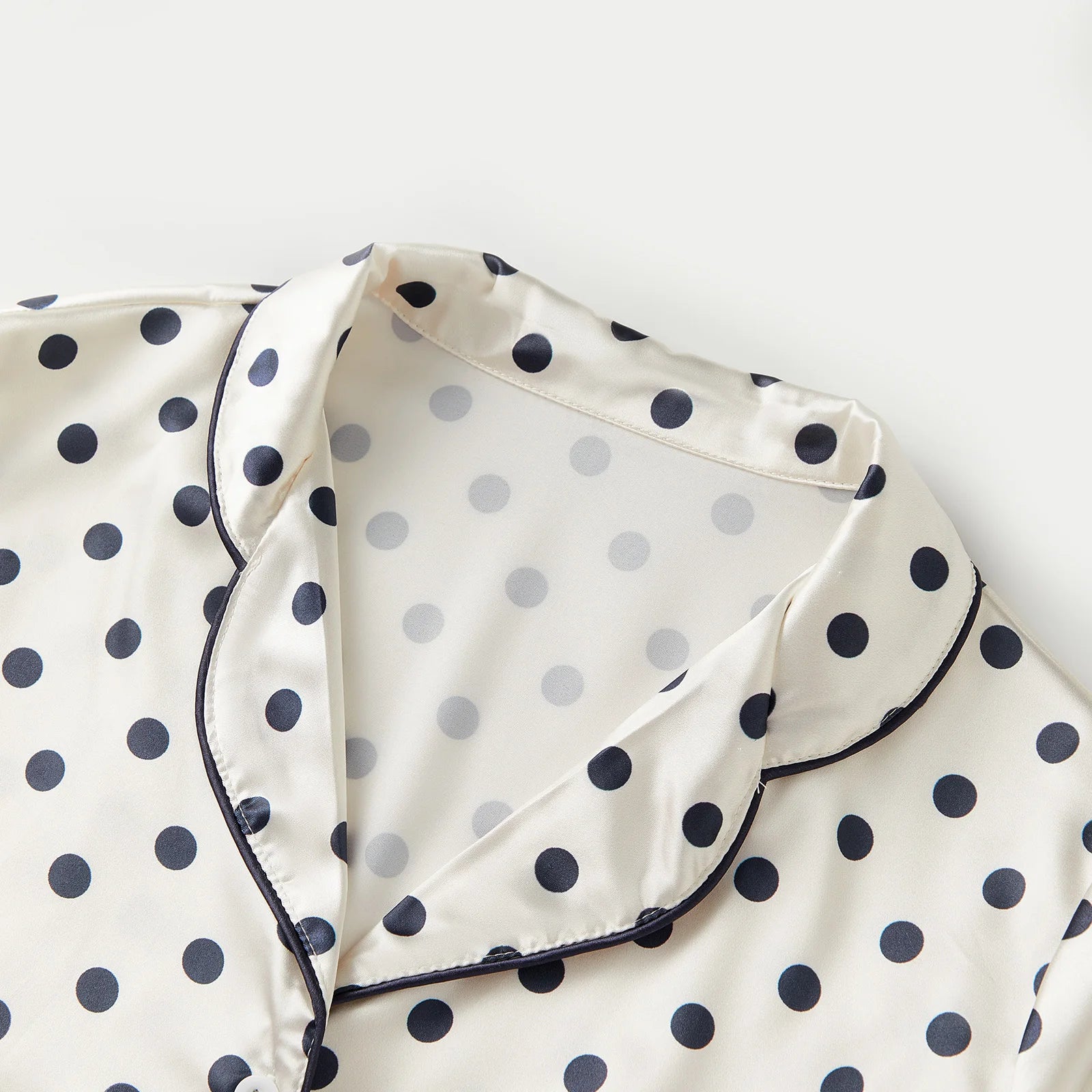 Satin-Finish Long Pyjama Set with Structured Piping