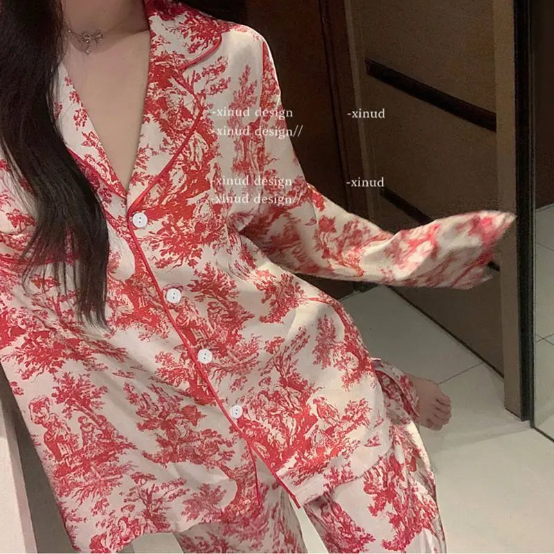 Satin-Finish Long-Sleeved Pyjama Set with Contrast Panelling