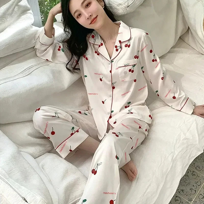 Satin-Finish Long-Sleeved Pyjama Set with Fine Piping